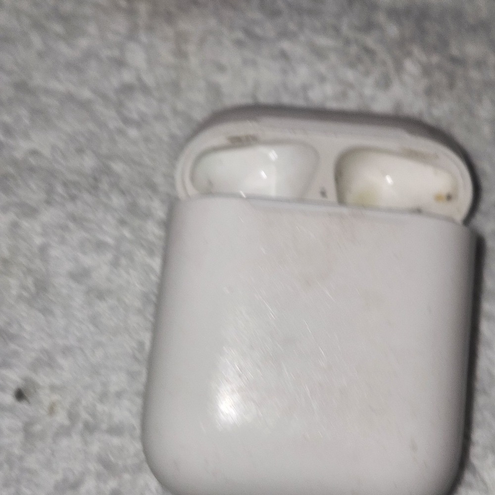 Genuine Apple AirPods Charging Case Only For Models: A1602 A1523 A2031 A2032